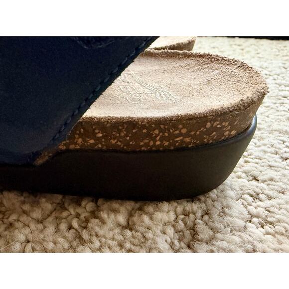 Dansko Rowan Navy Nubuck Mary Jane Flats Size 38 Closed Toe Comfort Shoes - Picture 9 of 12